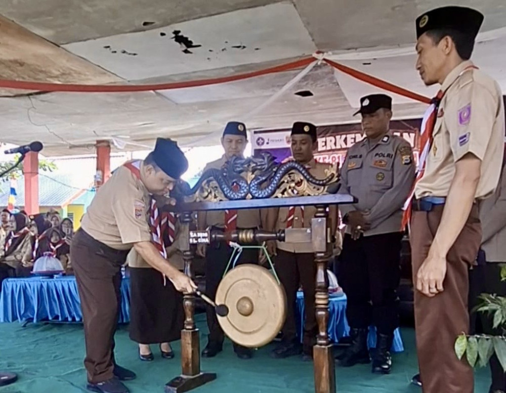 Denting Gong di Lapangan Parela Bagai Pemantik Semangat, Kemah HUT RI ke-81 Dampang Resmi Bergulir