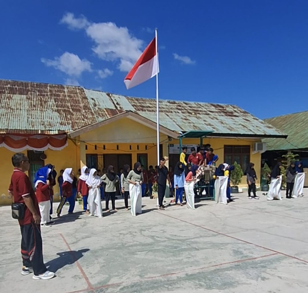 Madrasah bergeliat, Pasca-HUT RI ke-81, Warga MTsN Bantaeng Gelar Lomba Unik Demi Pererat Tali Persaudaraan