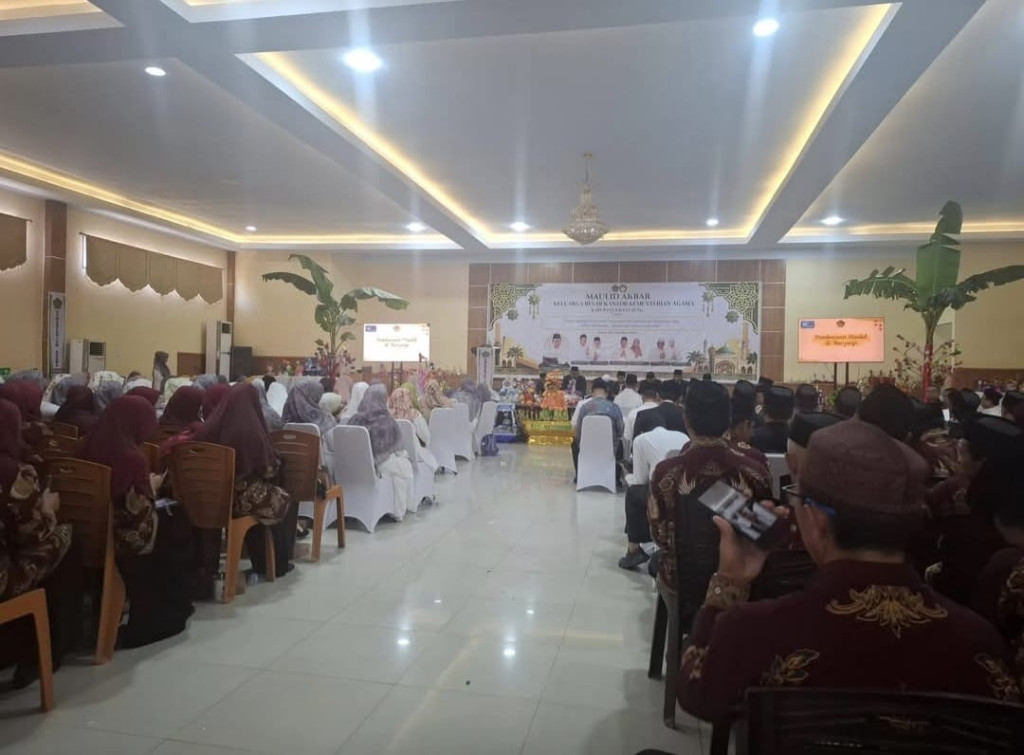 MTsN Bantaeng Hadiri Maulid Akbar Kemenag Bantaeng, Jadikan Momentum Tazkiyatun Nafs dan Kedamaian Hati